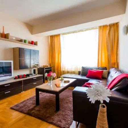 Alba - Prime Location Apartment *